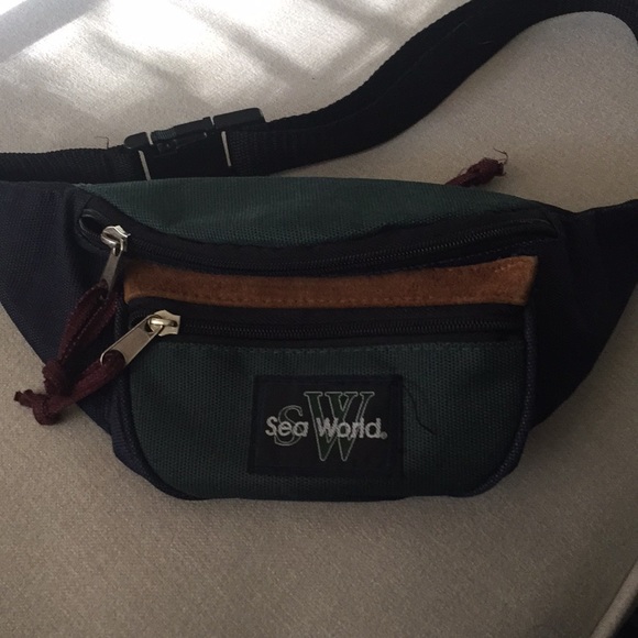 seaworld fanny pack